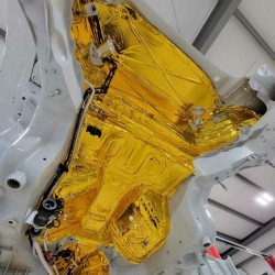 Goldfarbenes, reflektierendes Klebeband